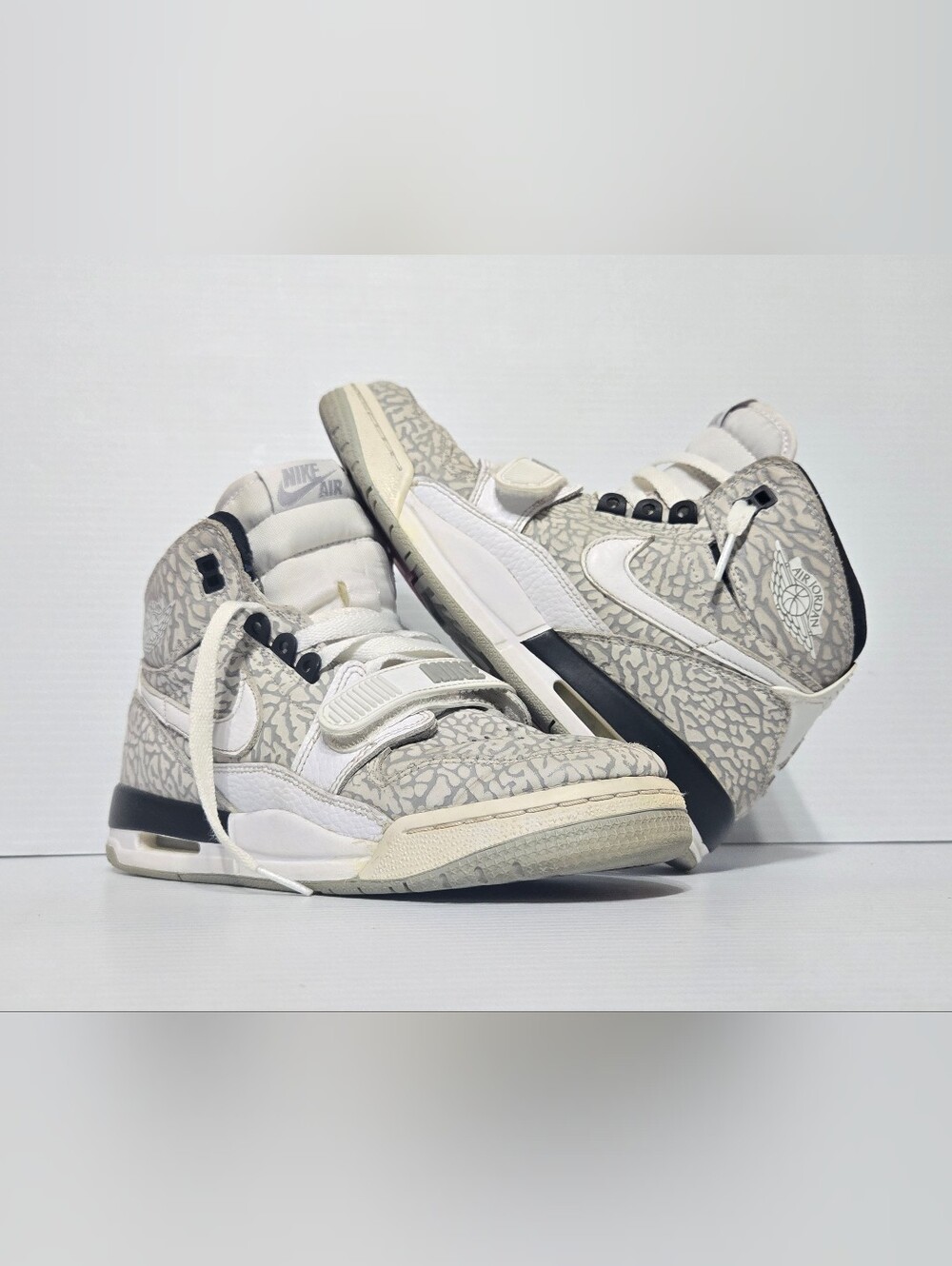 Nike Kids' High-Top Sneakers in Light Gray and White